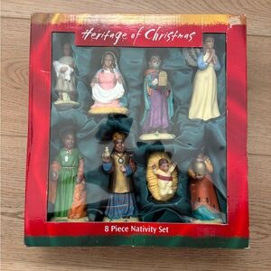 Heritage of Christmas 8 Piece Nativity Set